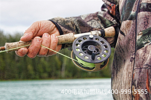 (b2c企業(yè)為什么更需要400電話?)(企業(yè)要發(fā)展可以使用400電話)